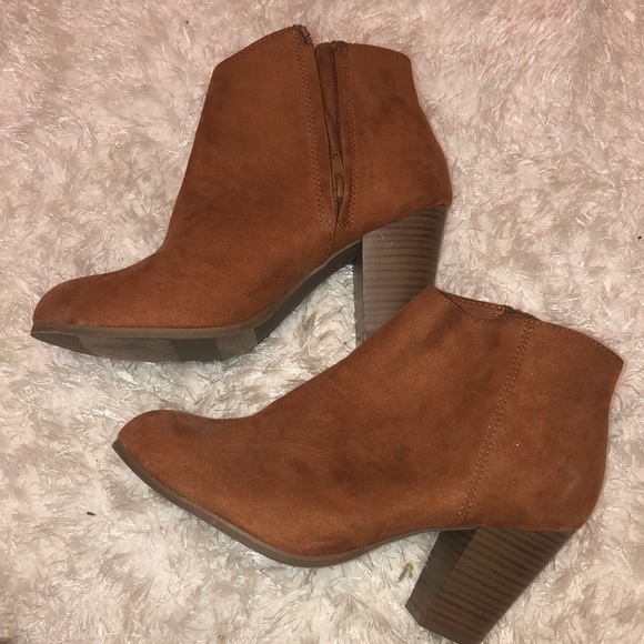 Old Navy Shoes - Old Navy Brown Booties